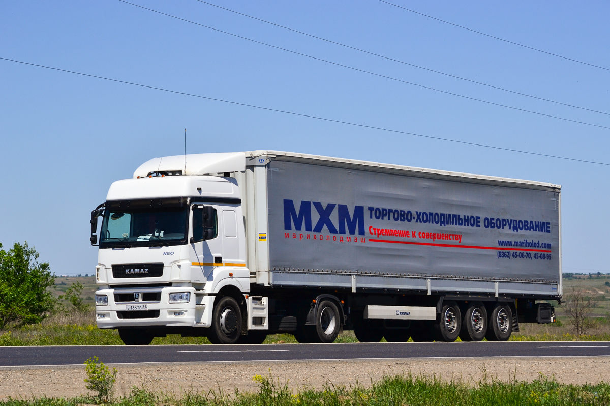 Чувашия, № Е 133 ТВ 21 — КамАЗ-5490-S5(87)