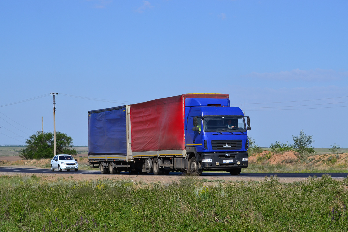 Ростовская область, № У 152 ТК 161 — МАЗ-631019
