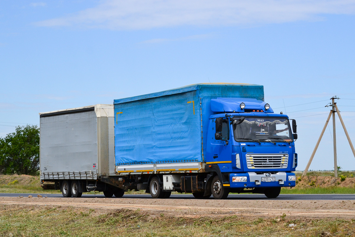 Ростовская область, № Е 235 ТК 161 — МАЗ-4371P2