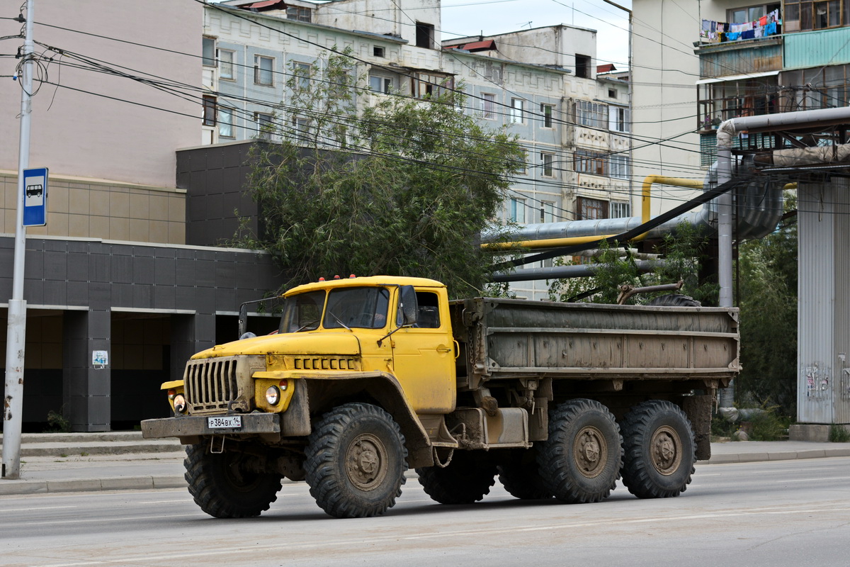Саха (Якутия), № Р 384 ВХ 14 — Урал-5557-10