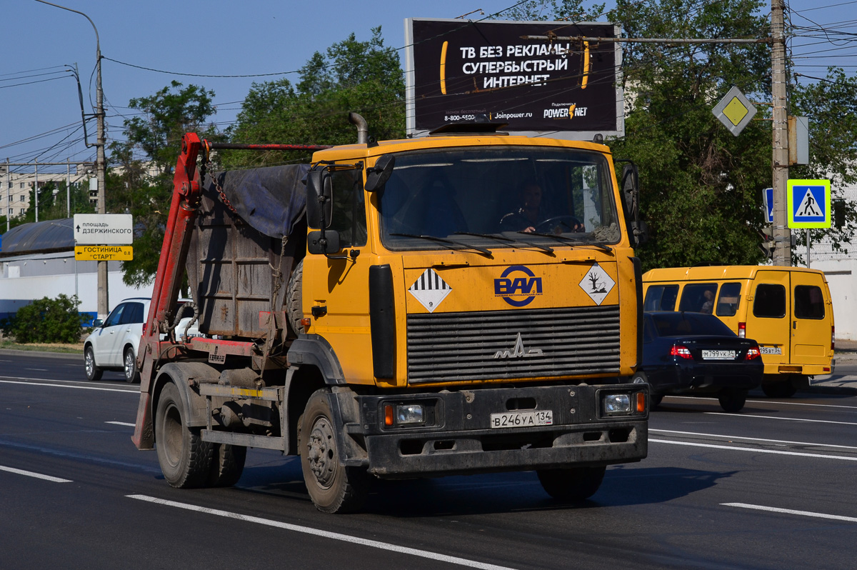 Волгоградская область, № В 246 УА 134 — МАЗ-4380P2