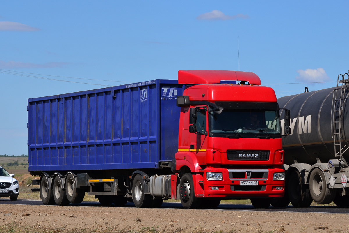 Краснодарский край, № М 530 СС 123 — КамАЗ-5490-S5(87)