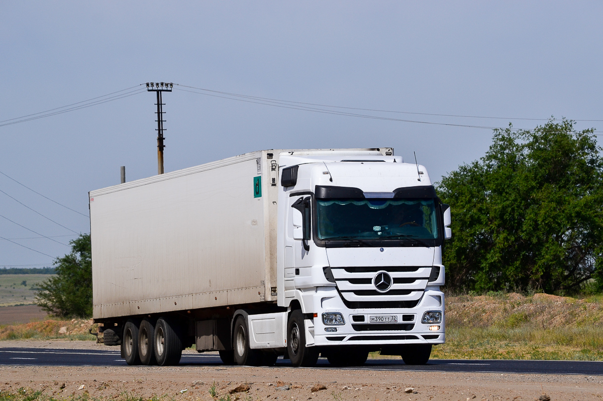 Брянская область, № М 390 ТТ 32 — Mercedes-Benz Actros ('2003) 1841