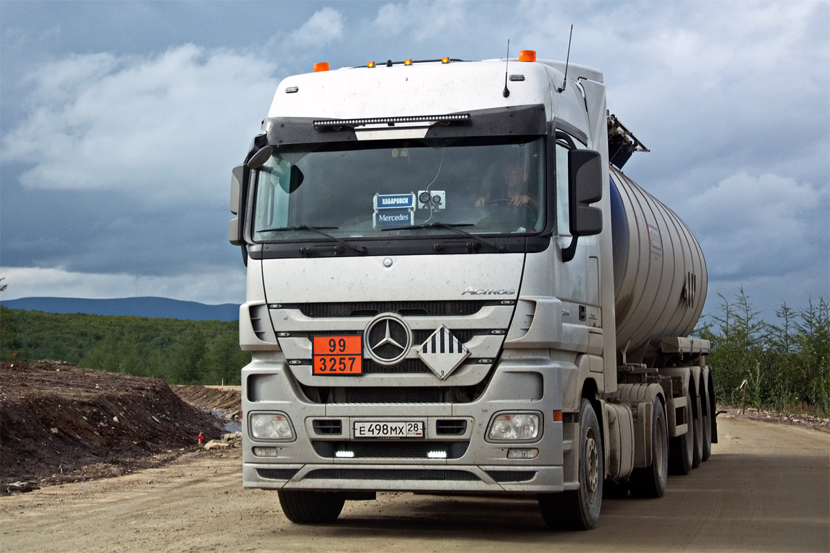 Амурская область, № Е 498 МХ 28 — Mercedes-Benz Actros ('2009) 1844