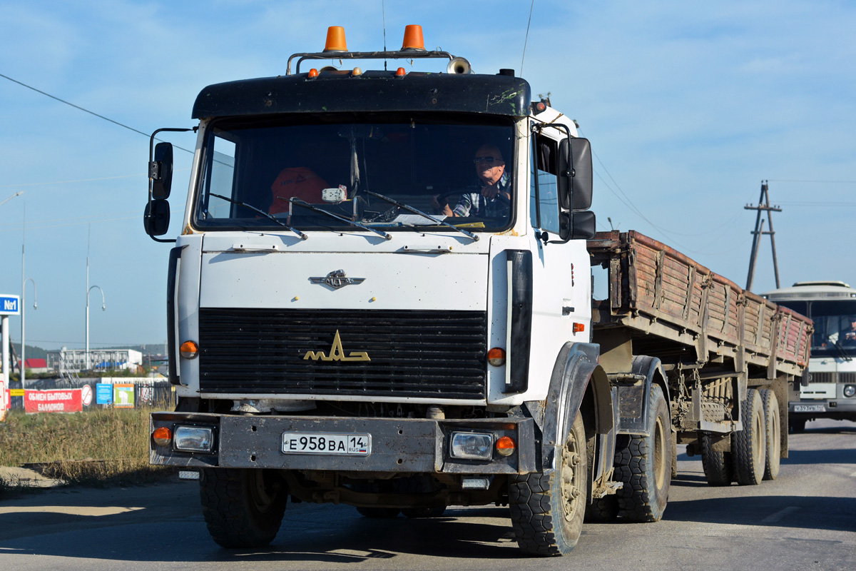 Саха (Якутия), № Е 958 ВА 14 — МАЗ-54323