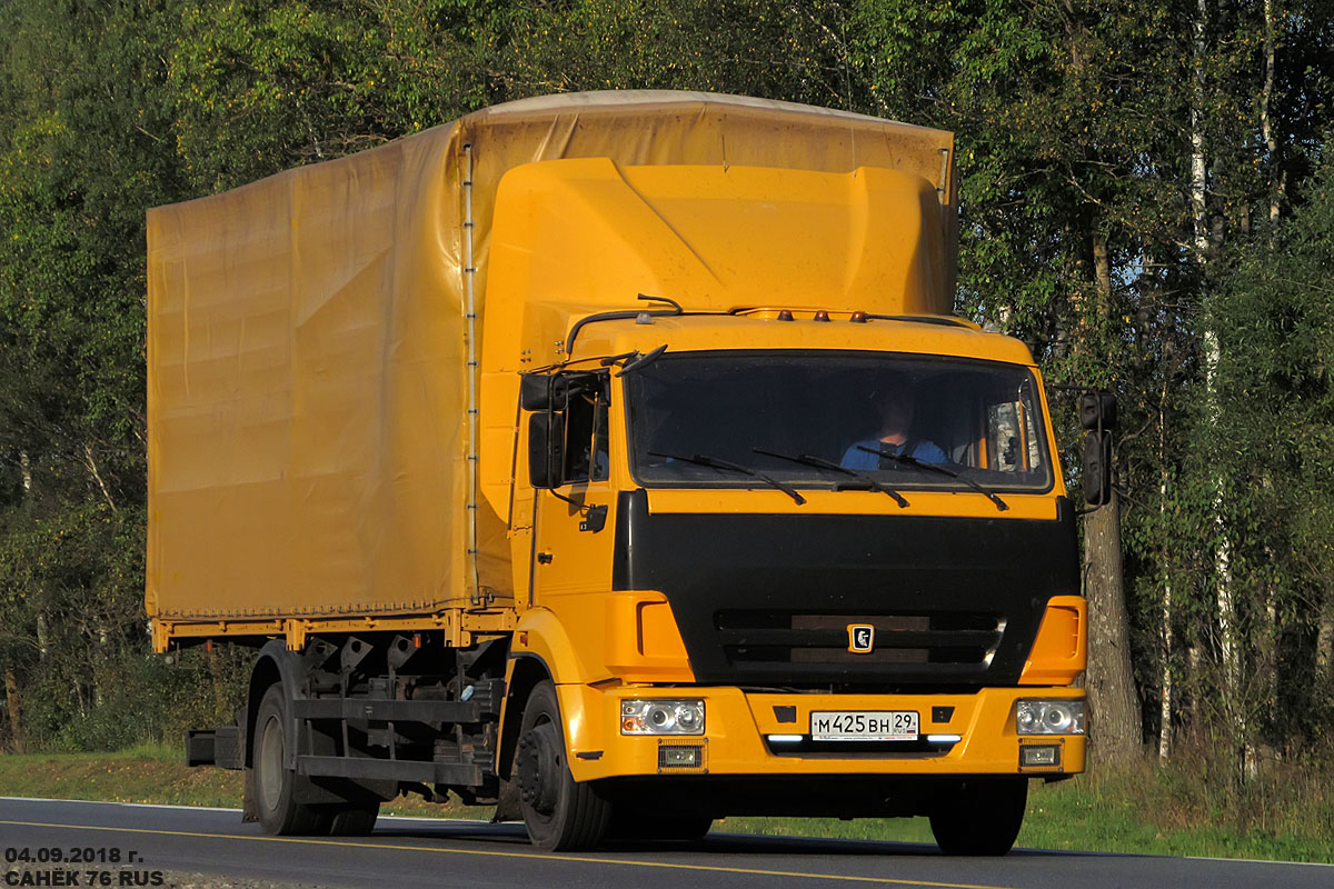 Архангельская область, № М 425 ВН 29 — КамАЗ-4308-R4(28)