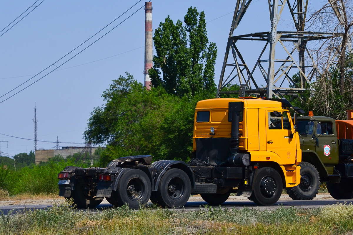 Волгоградская область, № С 826 ОО 34 — КамАЗ-65116-N3(78)
