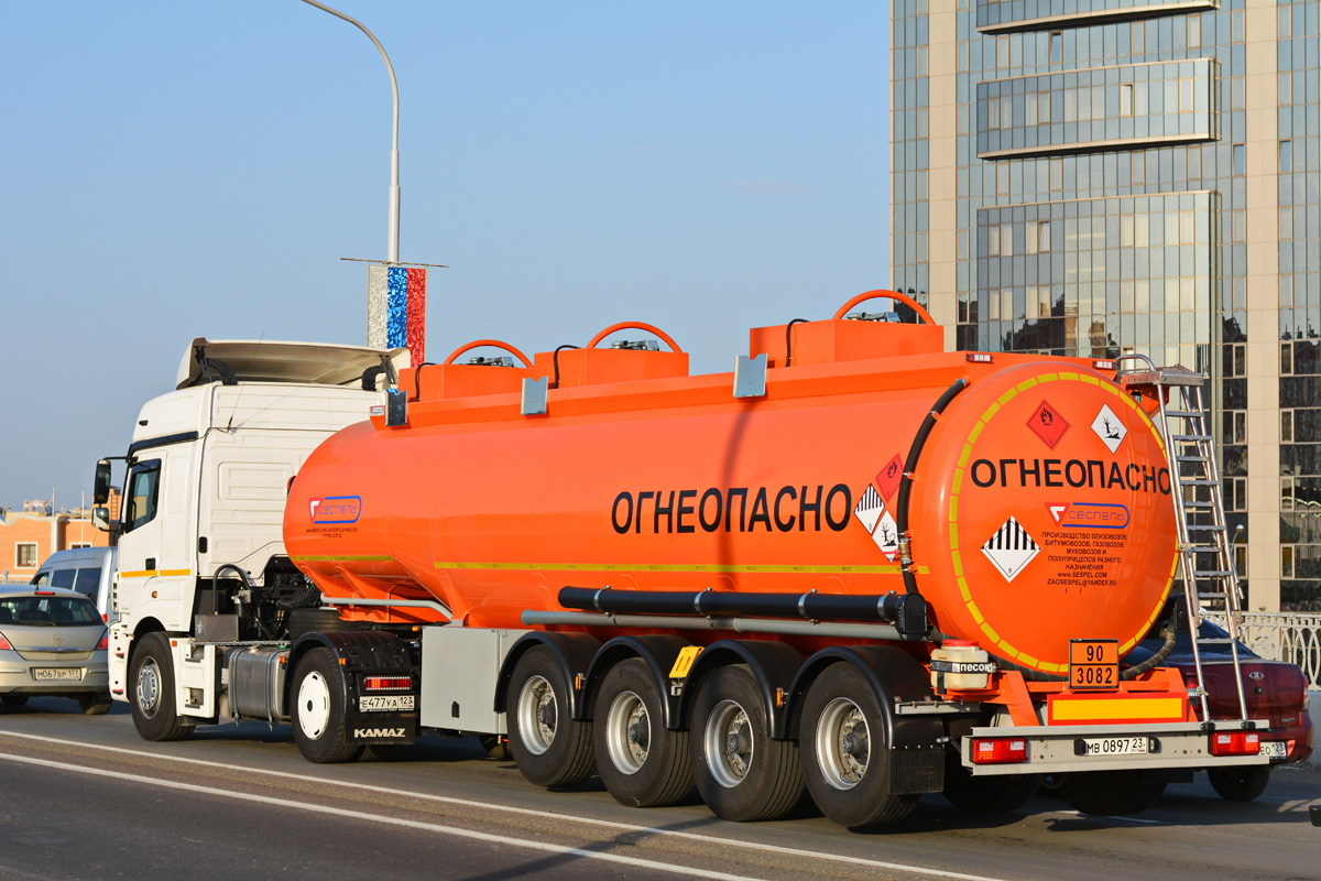Краснодарский край, № Е 477 УА 123 — КамАЗ-5490-S5(87)