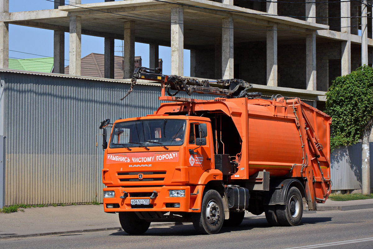 Краснодарский край, № В 061 СО 123 — КамАЗ-53605-L4(19)