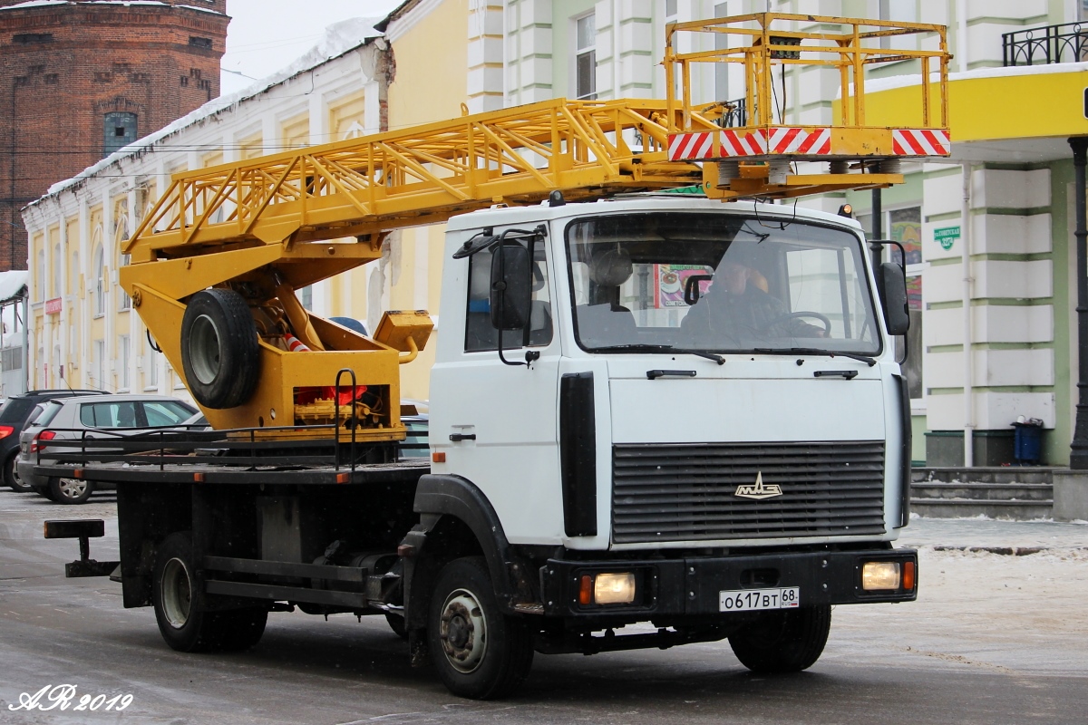 Тамбовская область, № О 617 ВТ 68 — МАЗ-437041
