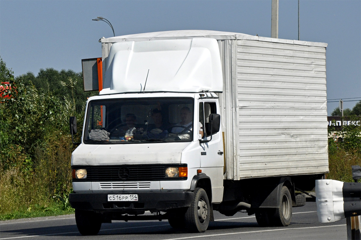 Новосибирская область, № С 516 РР 154 — Mercedes-Benz T2 ('1986) 709