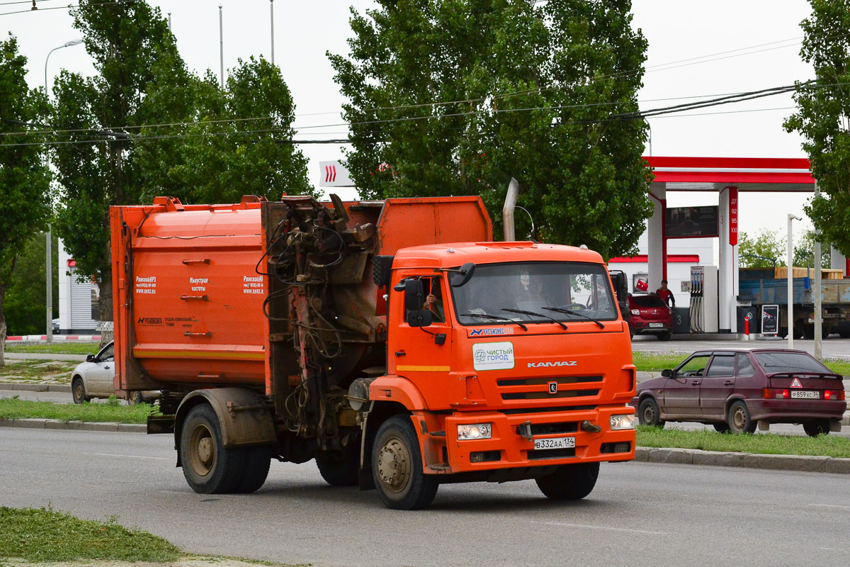 Волгоградская область, № В 332 АА 134 — КамАЗ-53605-L4(19)