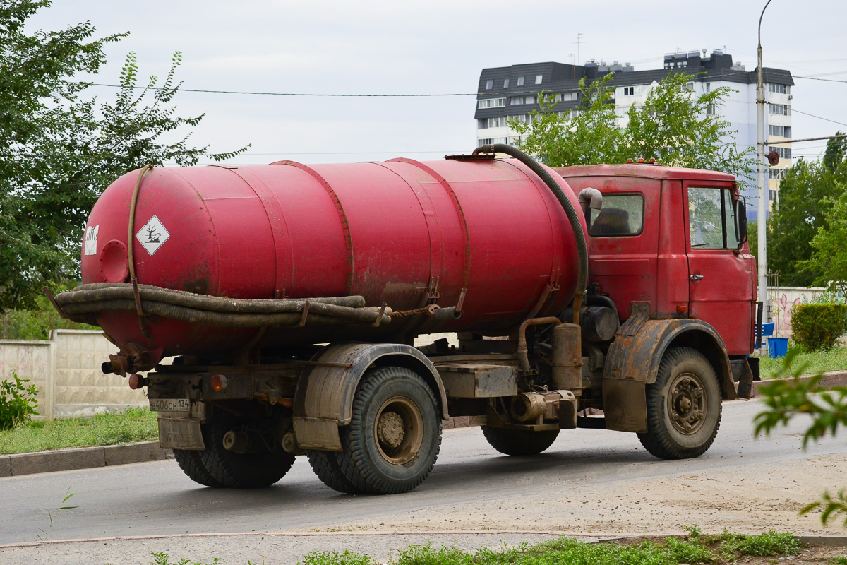 Волгоградская область, № В 406 ОН 134 — МАЗ-5337 [533700]