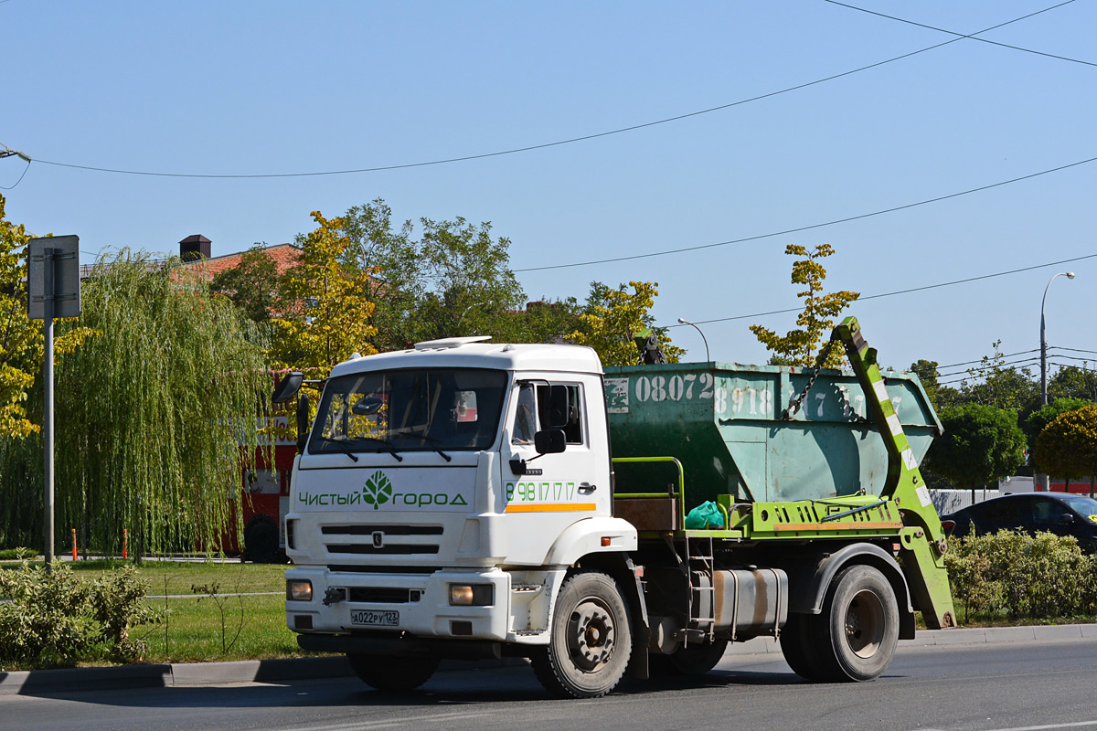 Краснодарский край, № А 022 РУ 123 — КамАЗ-43253-R4(28)