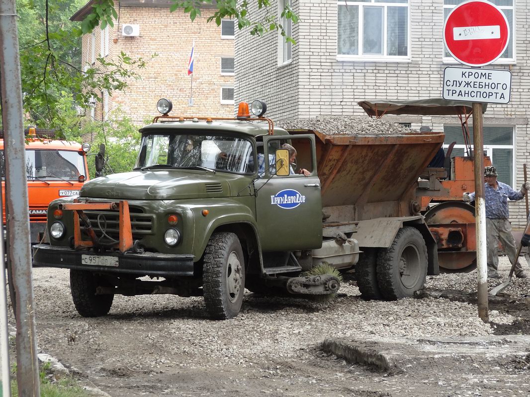 Приморский край, № С 957 СВ 25 — ЗИЛ-431412 (УАМЗ)