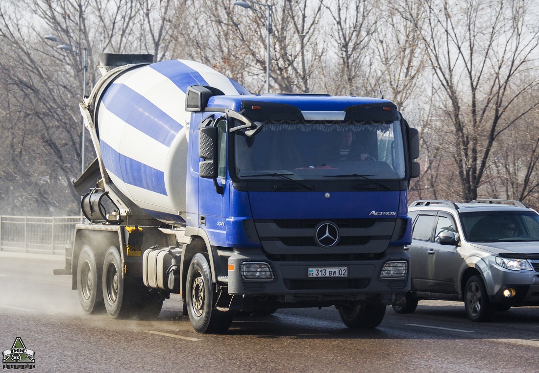 Алматы, № 313 BW 02 — Mercedes-Benz Actros ('2009) 3341