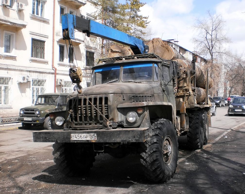 Приморский край, № Т 456 ЕР 125 — Урал-5557