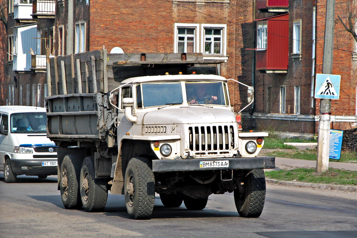 Сумская область, № ВМ 8373 АА — Урал-5557