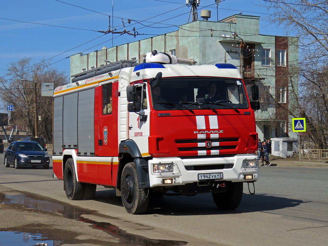 Кировская область, № Т 942 УА 43 — КамАЗ-5387-RF(08) [53870F-R]