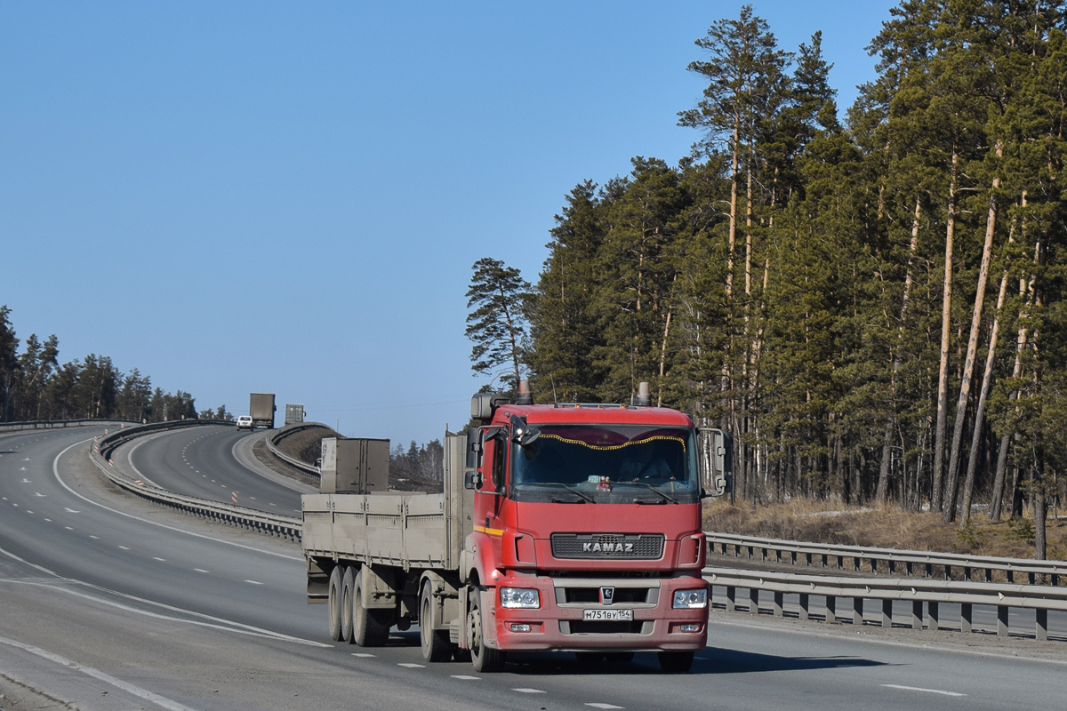 Новосибирская область, № М 751 ВУ 154 — КамАЗ-5490-S5(87)