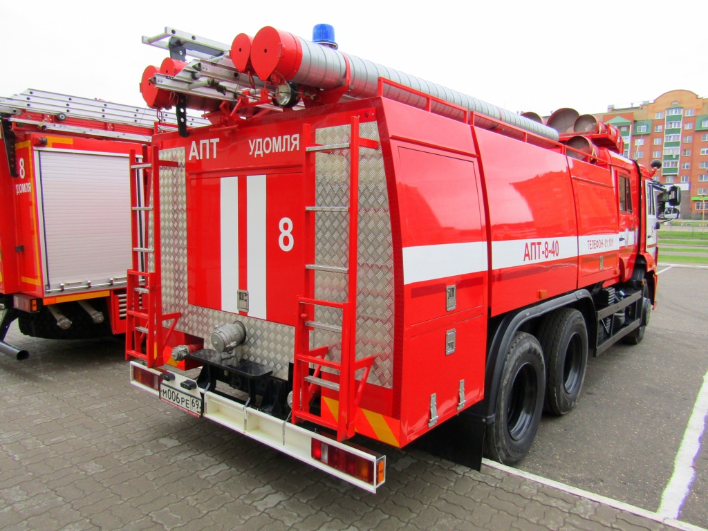 Тверская область, № М 006 РЕ 69 — КамАЗ-65115-A4(23)