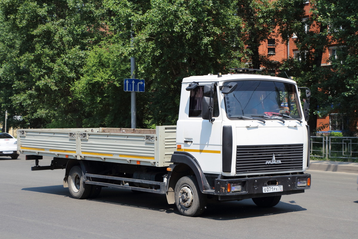 Томская область, № Е 071 РХ 70 — МАЗ-437043