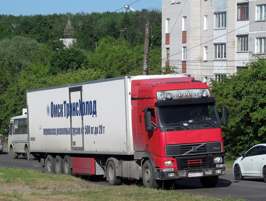 Омская область, № М 025 НС 55 — Volvo ('1993) FH12.420