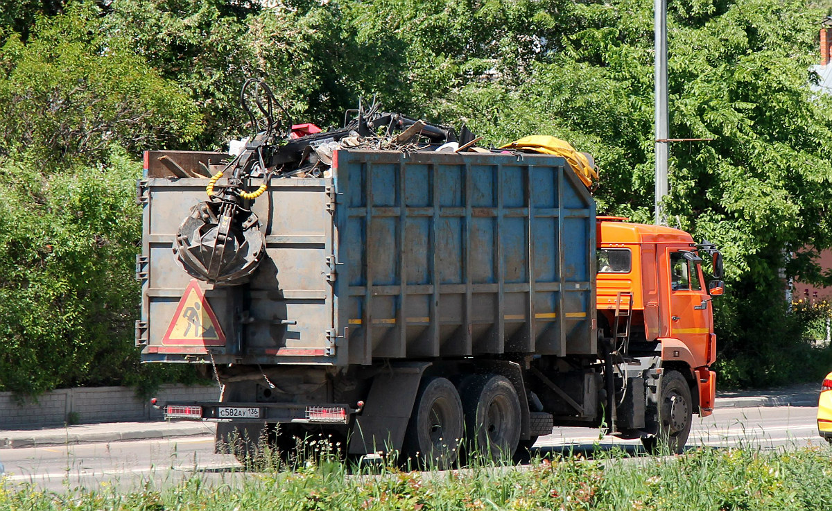 Воронежская область, № С 582 АУ 136 — КамАЗ-65115-42