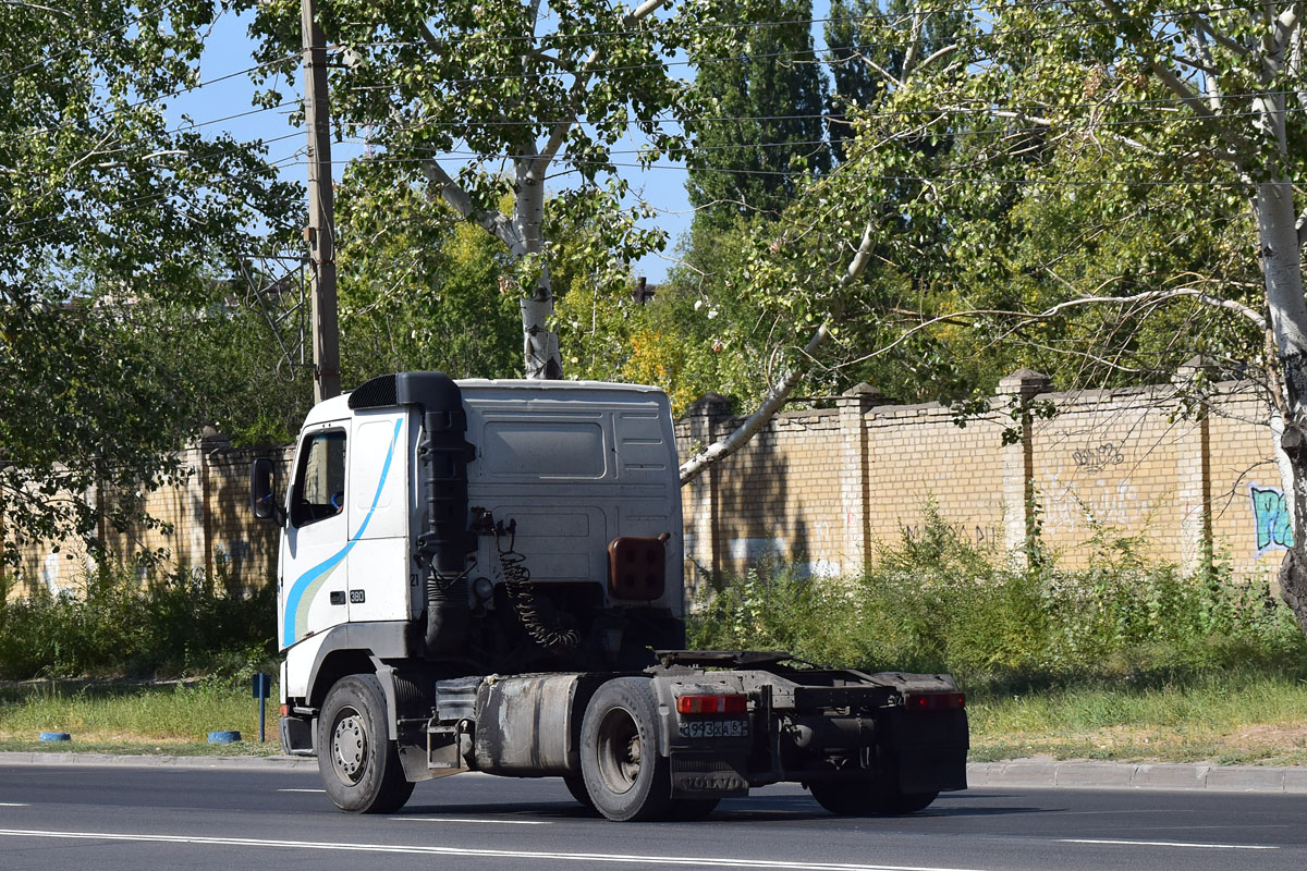 Ростовская область, № С 993 ХА 61 — Volvo ('1993) FH12.380