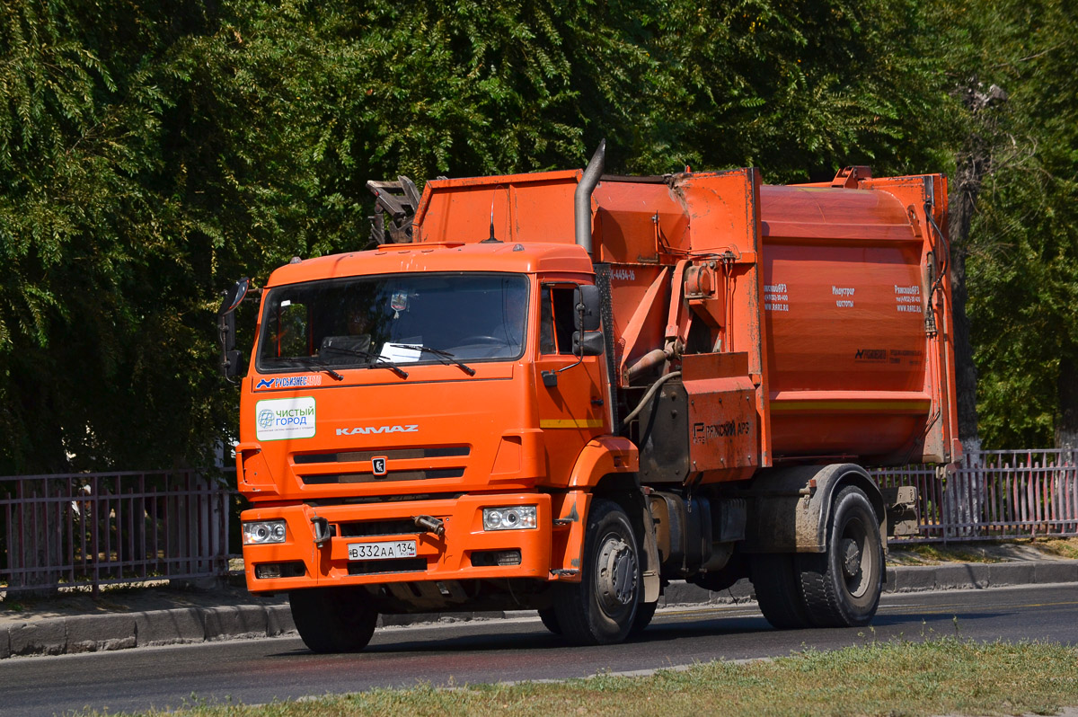 Волгоградская область, № В 332 АА 134 — КамАЗ-53605-L4(19)