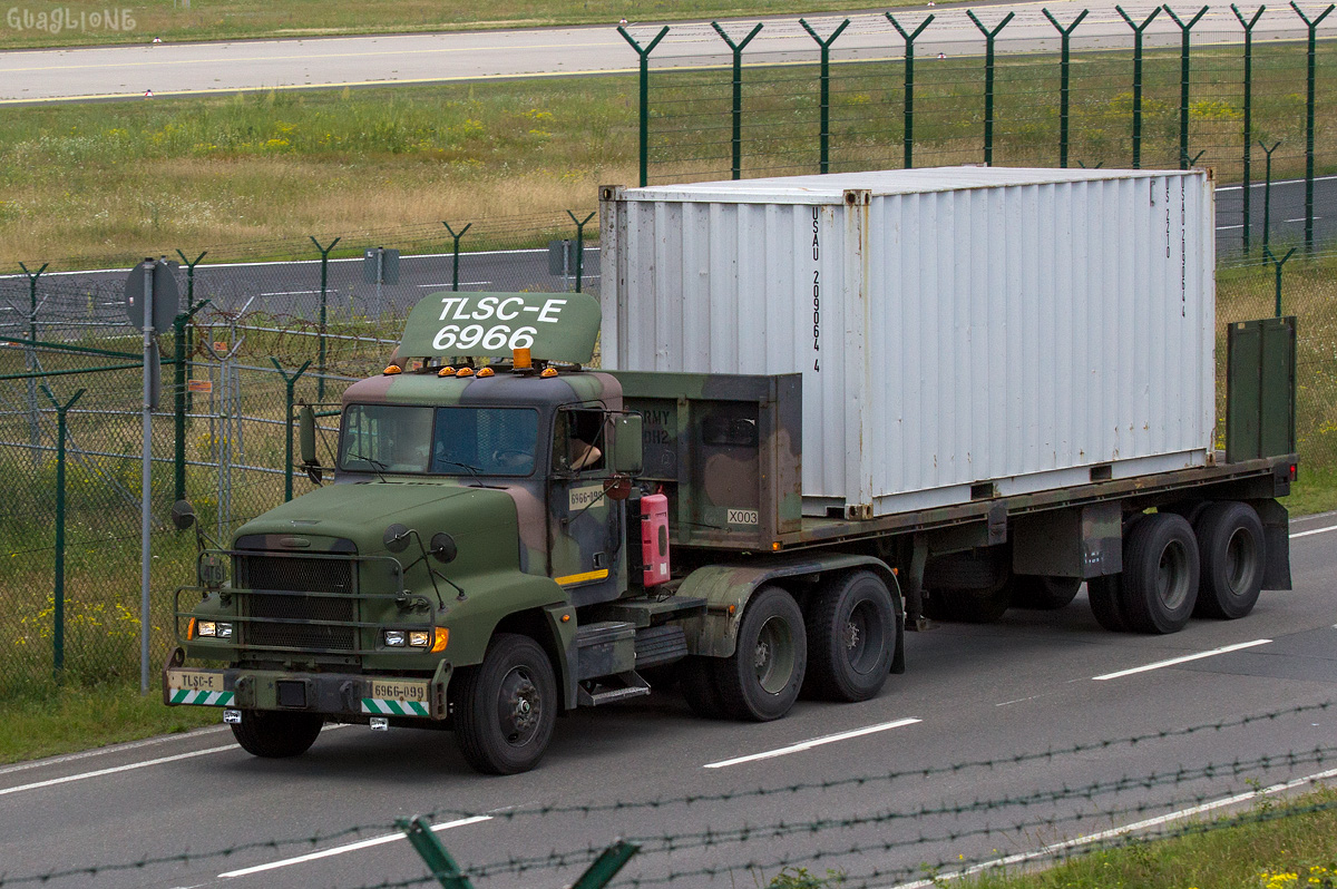 США, № 6966-099 — Freightliner M915 / M916