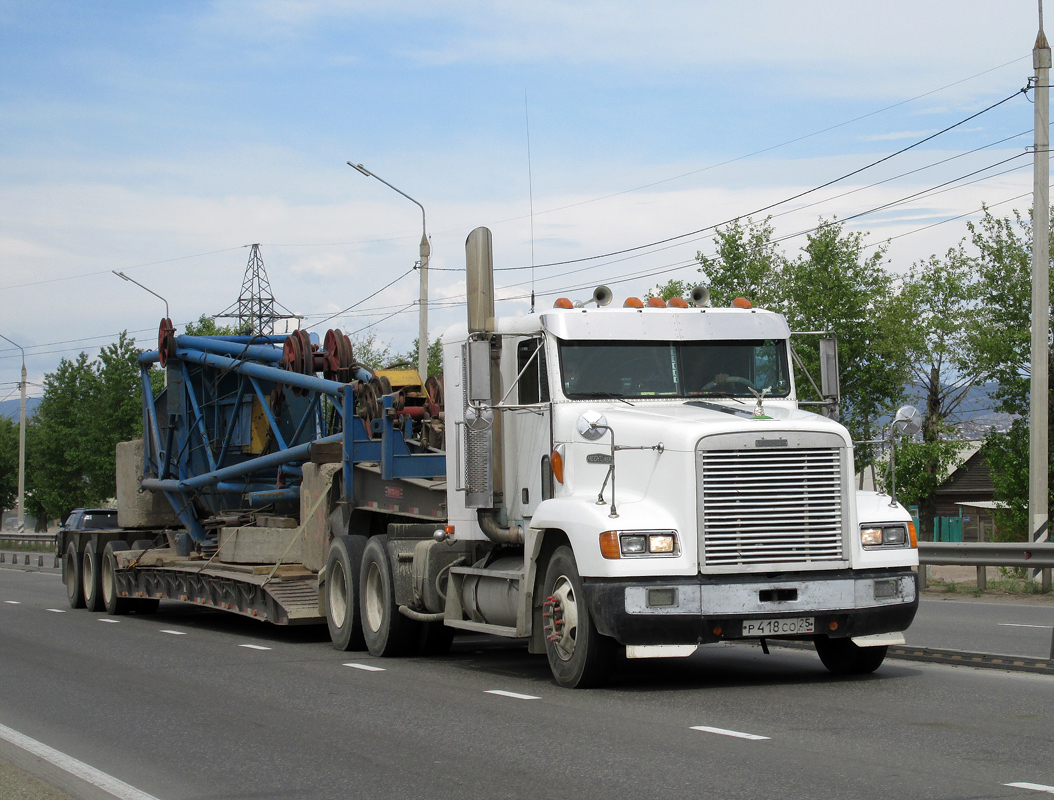 Приморский край, № Р 418 СО 25 — Freightliner FLD 120