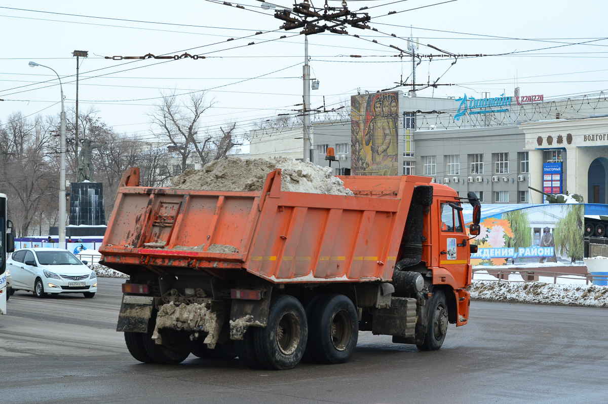 Волгоградская область, № В 306 ВУ 134 — КамАЗ-65115-L4(19)