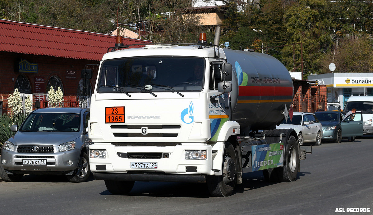 Краснодарский край, № У 527 ТА 123 — КамАЗ-43253-R4(28)