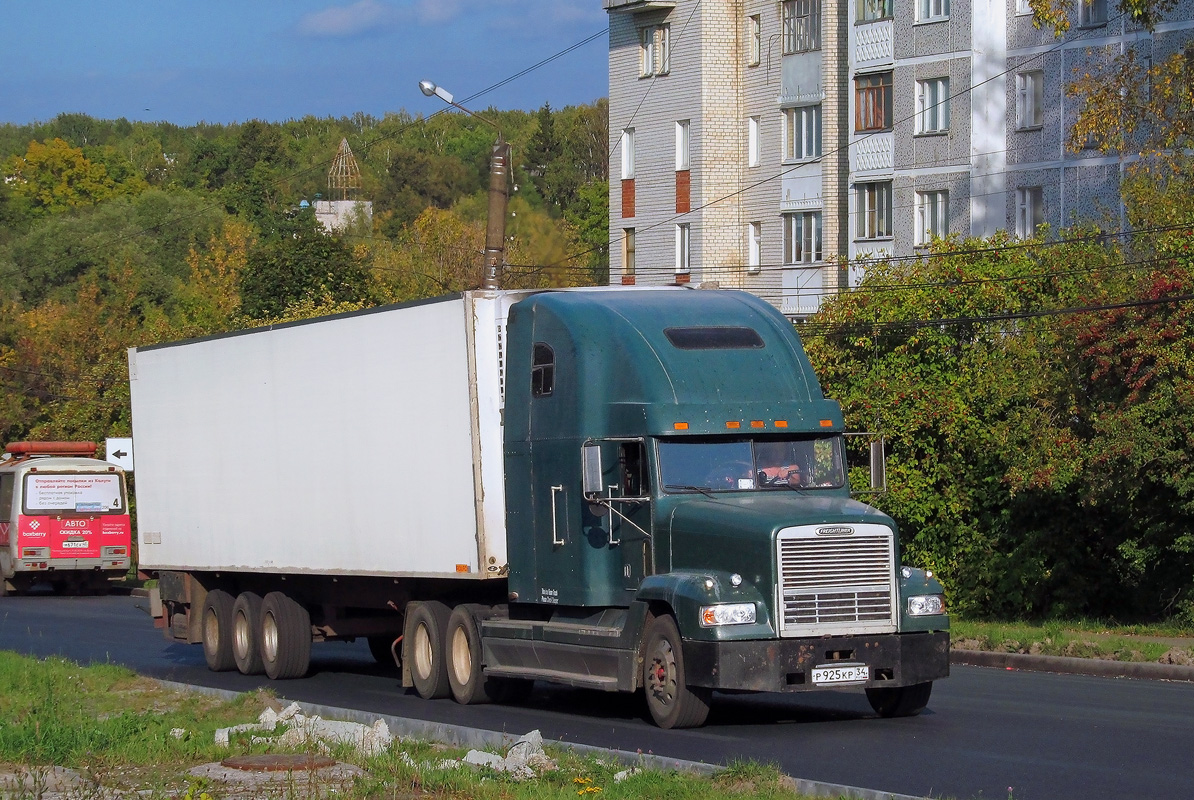 Волгоградская область, № Р 925 КР 34 — Freightliner FLD 120