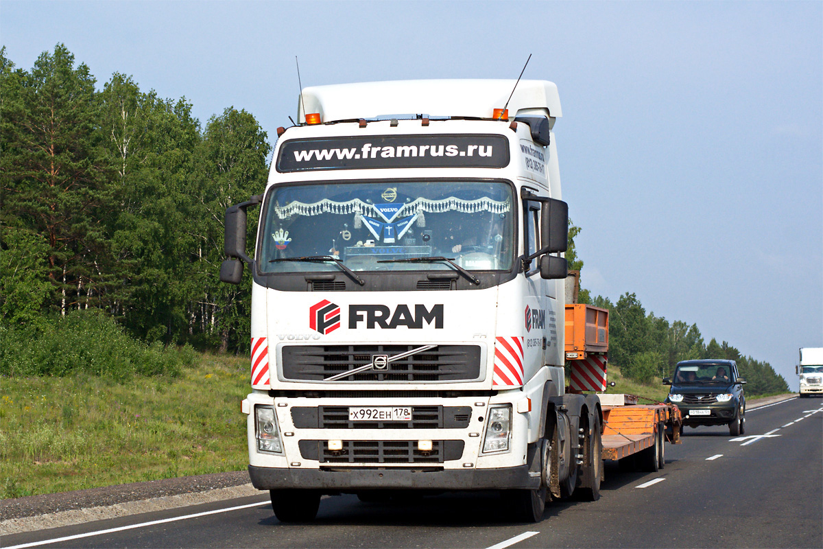 Санкт-Петербург, № Х 992 ЕН 178 — Volvo ('2002) FH12.400