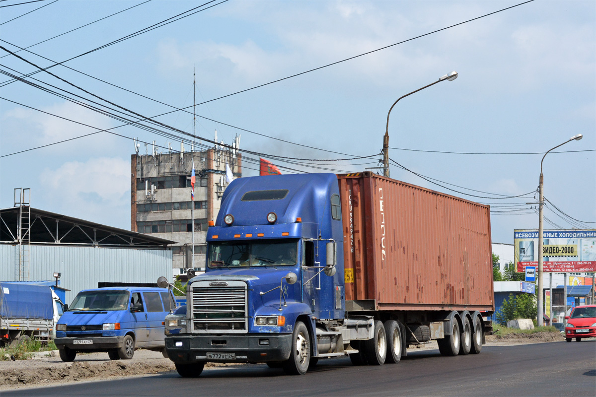 Красноярский край, № В 772 ХЕ 24 — Freightliner FLD 120