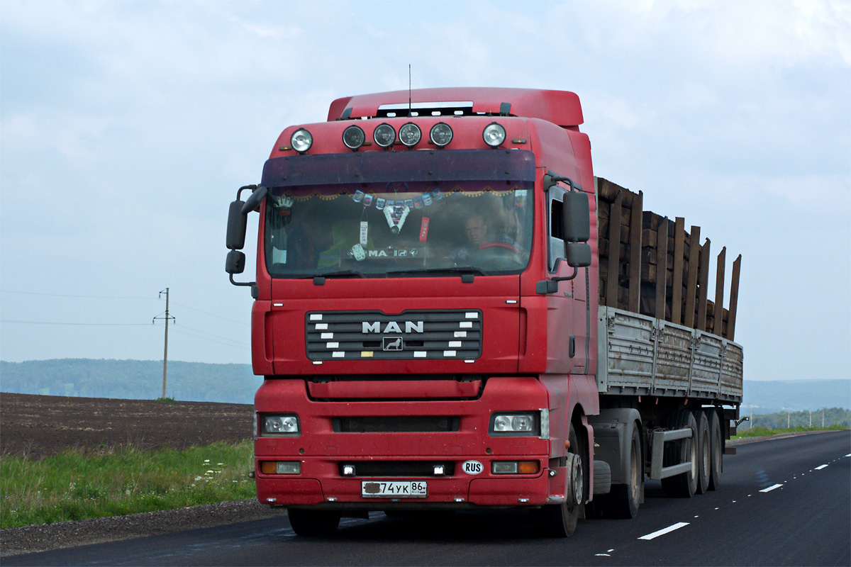 Красноярский край, № О 774 УК 86 — MAN TGA 18.480