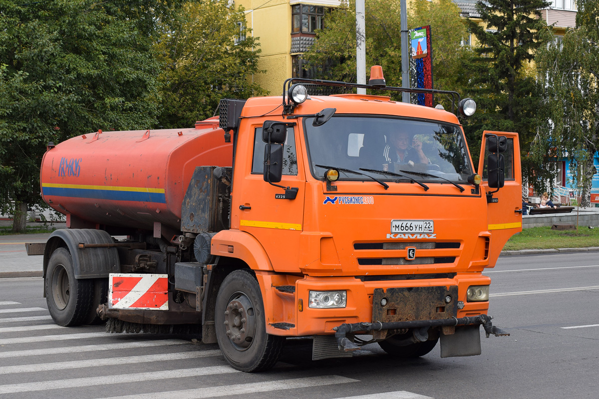 Алтайский край, № М 666 УН 22 — КамАЗ-43253-H3(99)