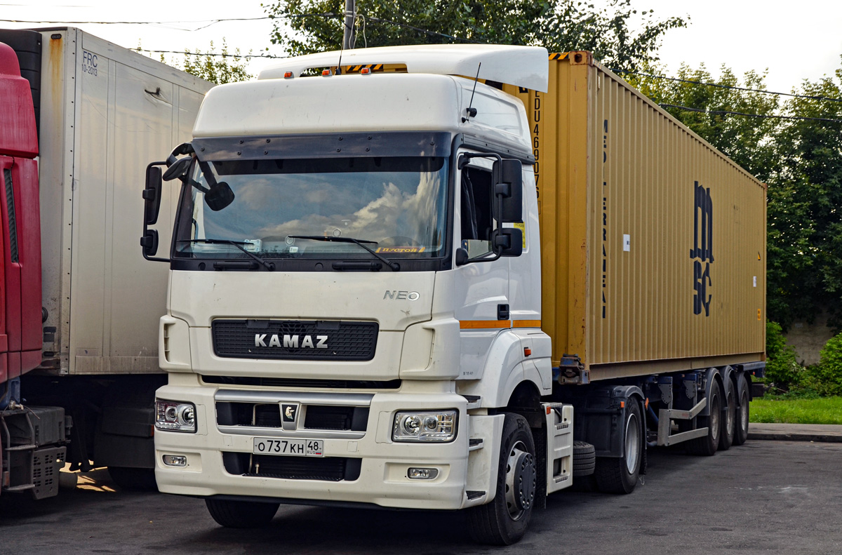 Липецкая область, № О 737 КН 48 — КамАЗ-5490-S5(87)