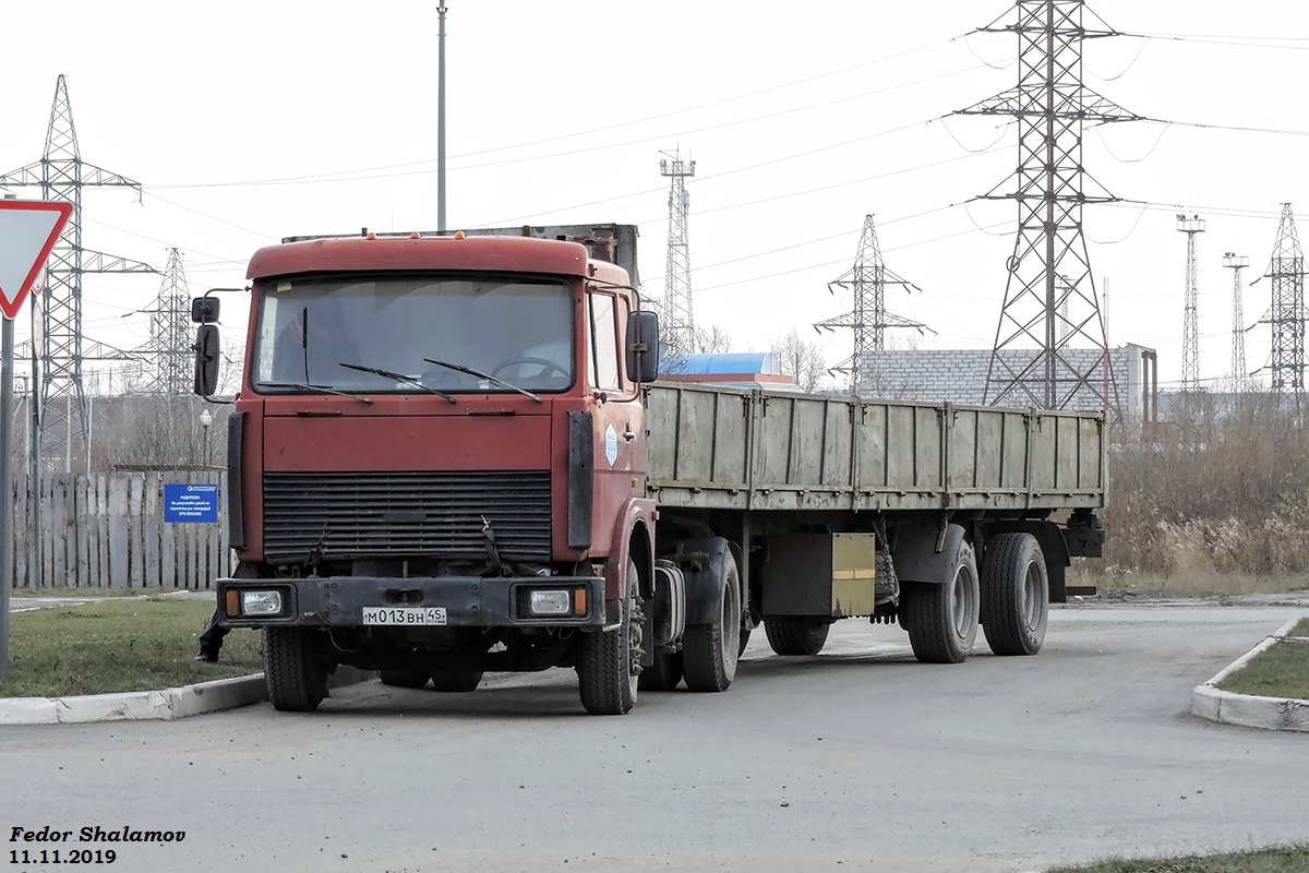 Курганская область, № М 013 ВН 45 — МАЗ-54323