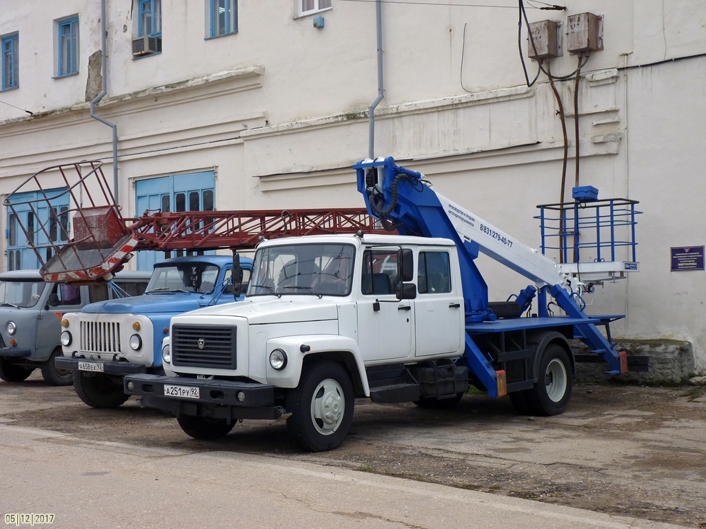 Севастополь, № А 251 РУ 92 — ГАЗ-33098