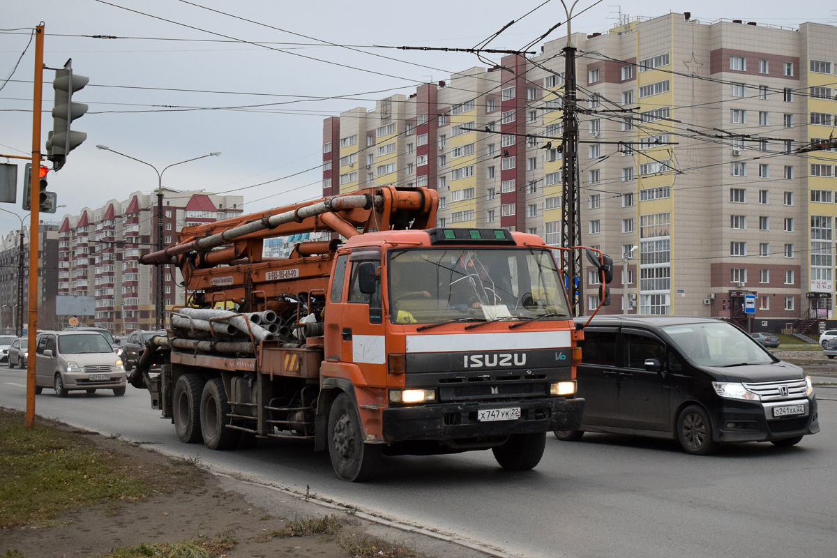 Алтайский край, № Х 747 УК 22 — Isuzu Giga (общая модель)