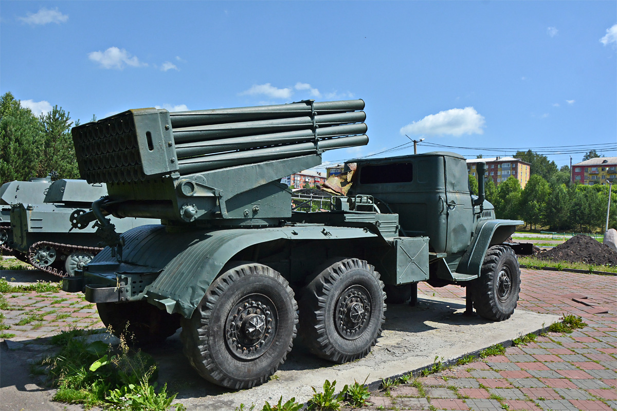 Кемеровская область, № (42) Б/Н 0003 — Урал-375Е; Техника на постаментах, памятники (Кемеровская область)
