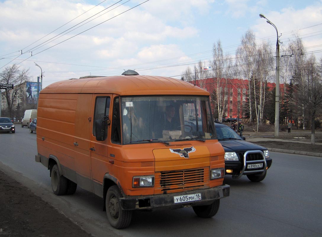 Удмуртия, № У 605 МН 18 — Mercedes-Benz T2 ('1967) 508