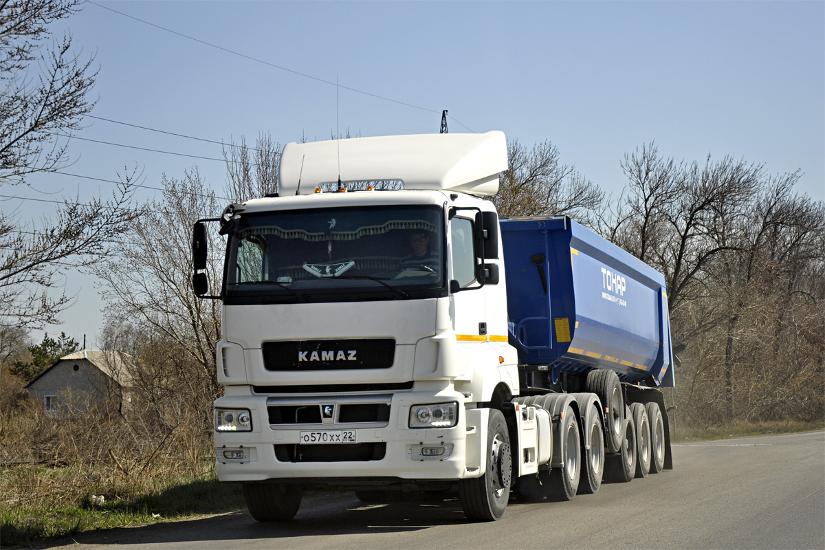 Алтайский край, № О 570 ХХ 22 — КамАЗ-65206-T5(68)
