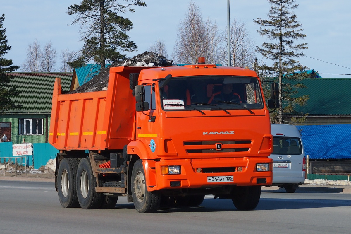Ханты-Мансийский автоном.округ, № М 044 АТ 186 — КамАЗ-65115-L4(19)