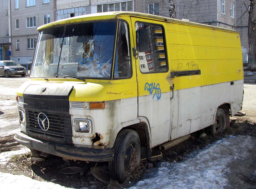 Удмуртия, № Н 550 УЕ 18 — Mercedes-Benz T2 ('1967) 407