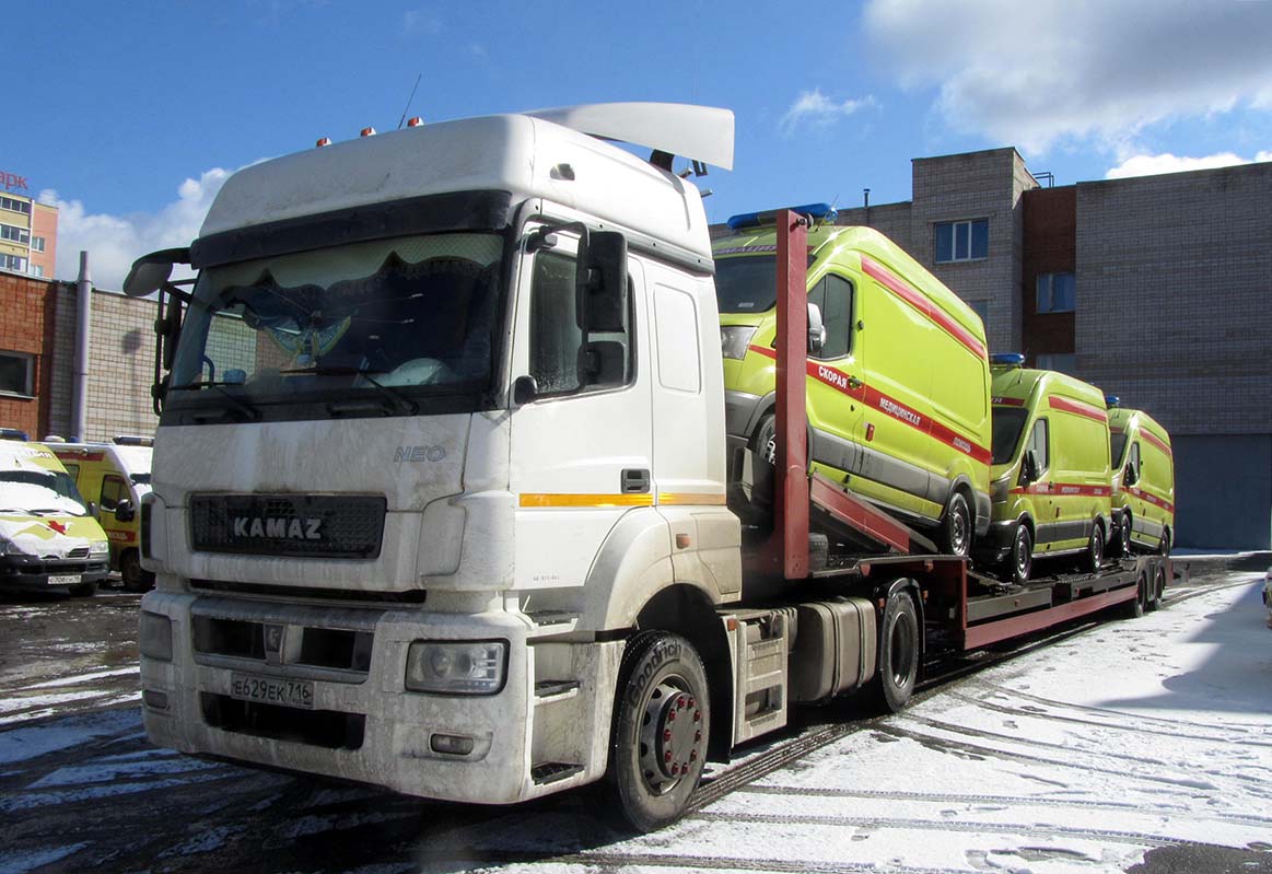 Татарстан, № Е 629 ЕК 716 — КамАЗ-5490-DC(87)