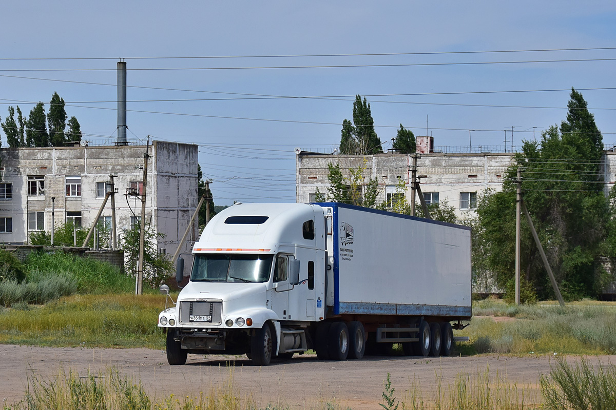 Волгоградская область, № А 361 МТ 134 — Freightliner Century Class